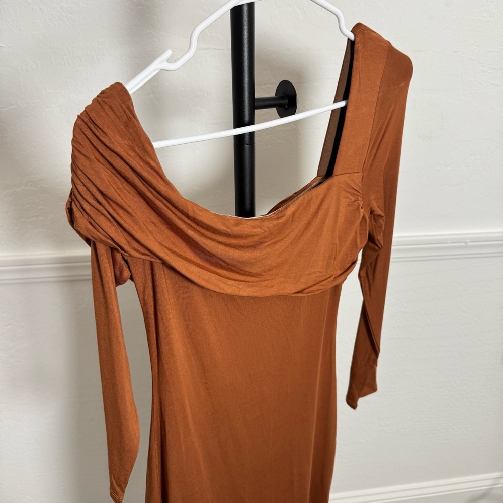Privacy Please Revolve Florence Off Shoulder Mini Dress Brown Small NWOT - Picture 5 of 6